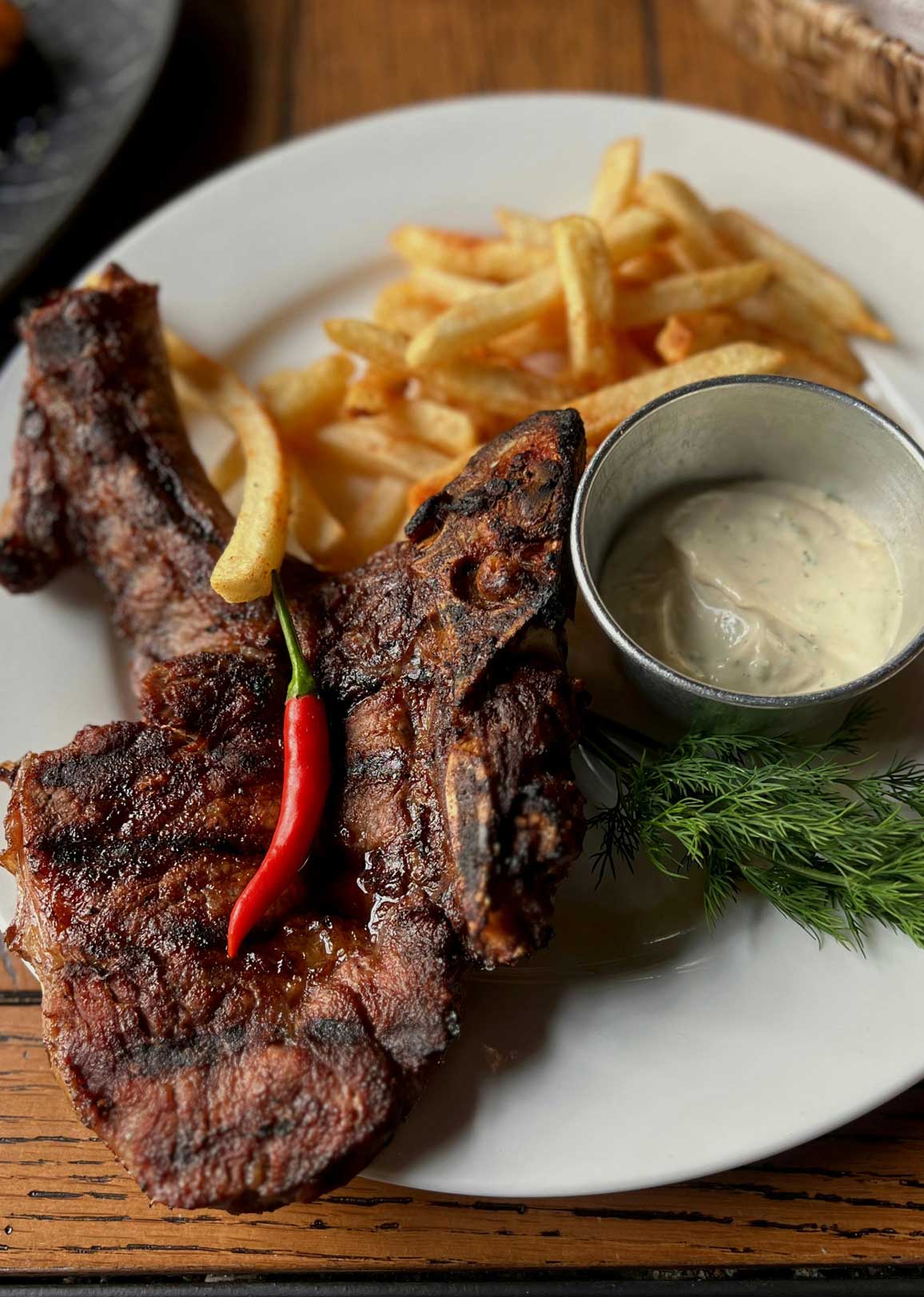 Steak-&-Chops